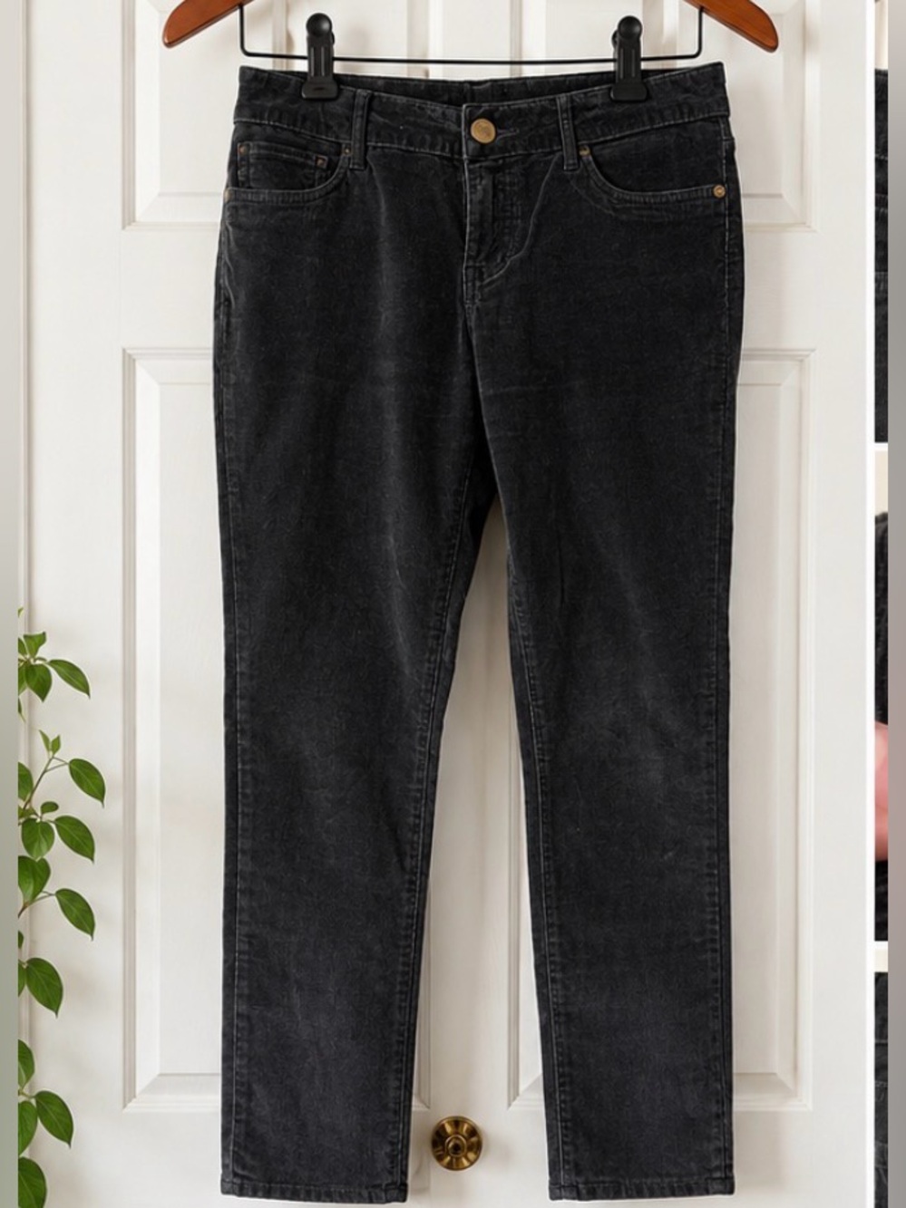 Rough Rider Jeans Black Corduroy Pants – Women’s Size 30 – Straight Leg